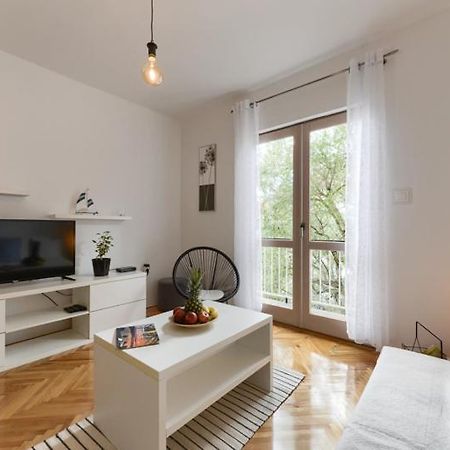 Apartments Yo Lee Bibinje Luaran gambar