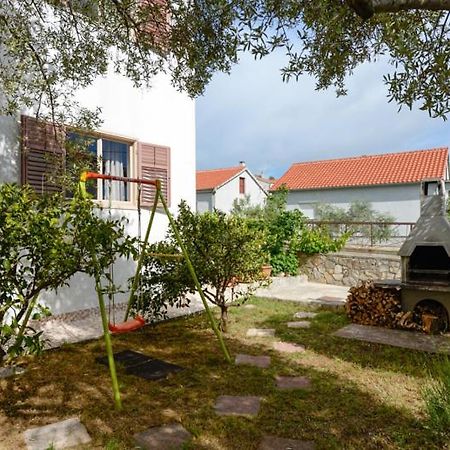 Apartments Yo Lee Bibinje Luaran gambar