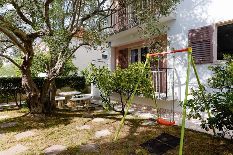 Apartments Yo Lee Bibinje Luaran gambar