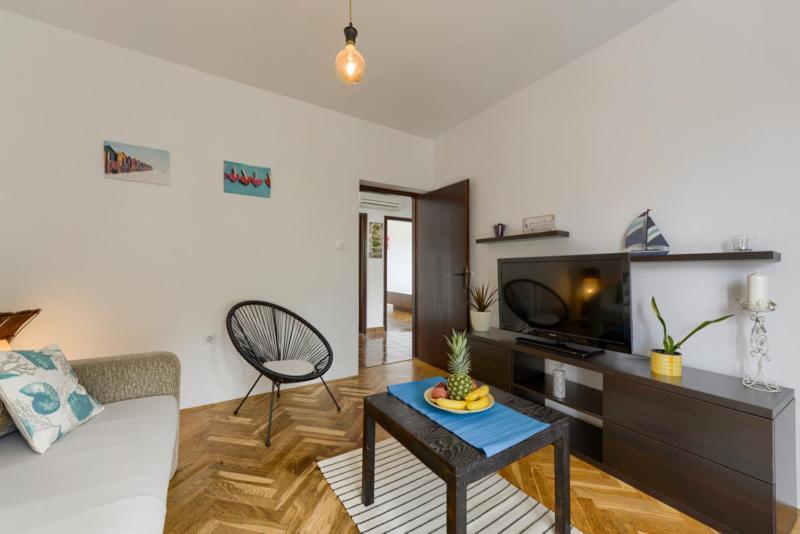 Apartments Yo Lee Bibinje Luaran gambar