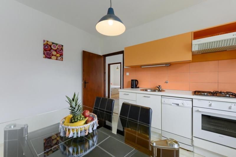 Apartments Yo Lee Bibinje Luaran gambar
